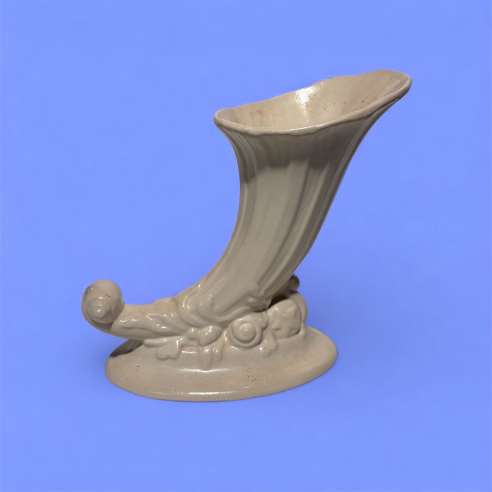 Vintage Red Wing  Pottery White Cornucopia Vase #413